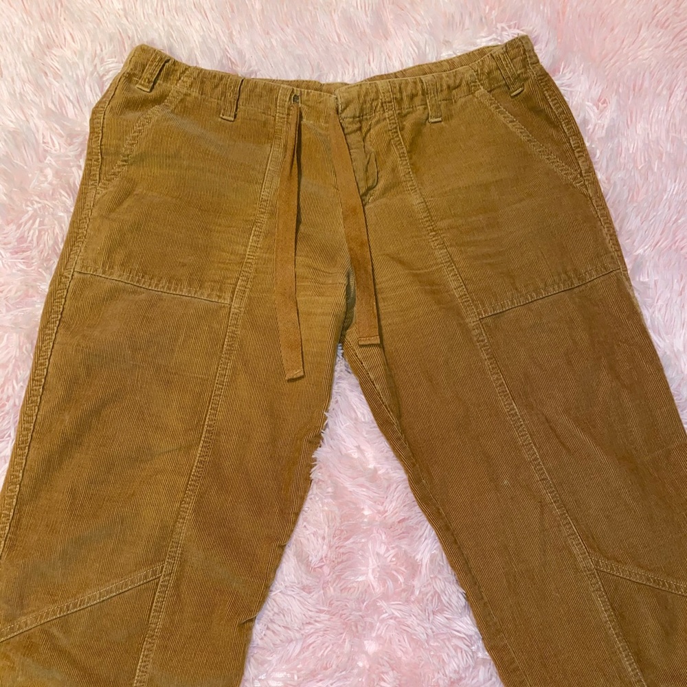 Vintage corduroy pants. Cute n comfy!
